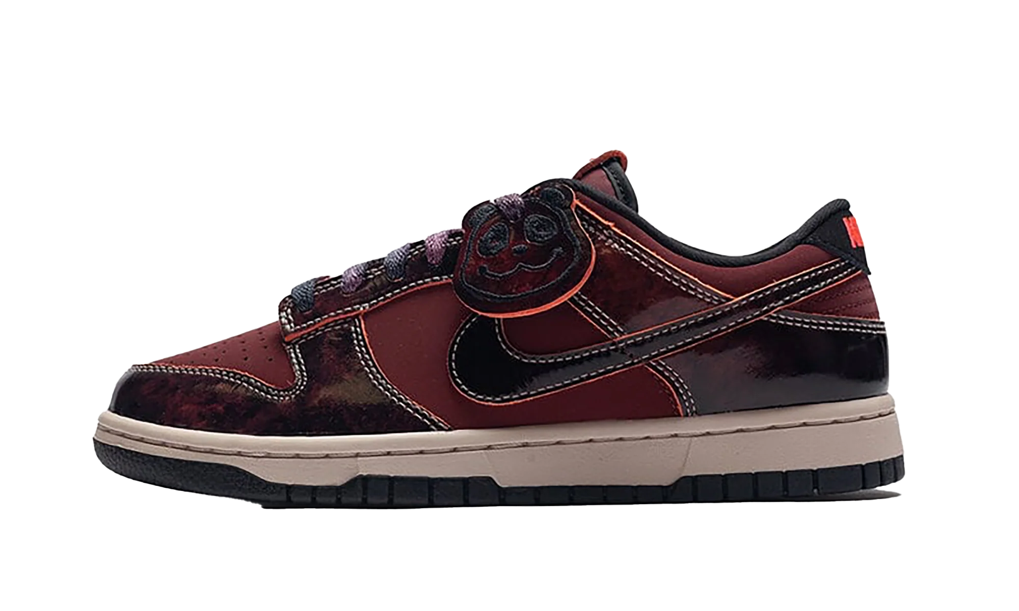Dunk Low SE "Red Panda" HQ1965 600