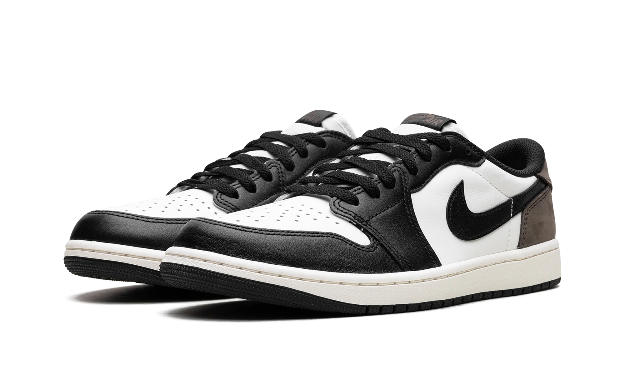 Air Jordan 1 Low OG "Mocha" CZ0790 102