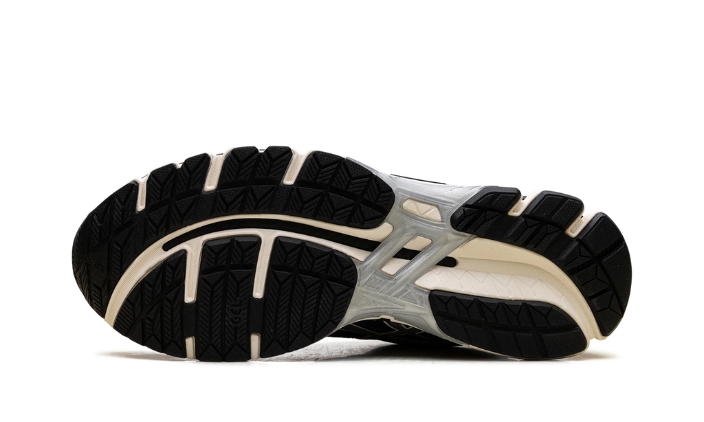Gel-Kayano 20 "Black Pure Silver" 1203A388 001