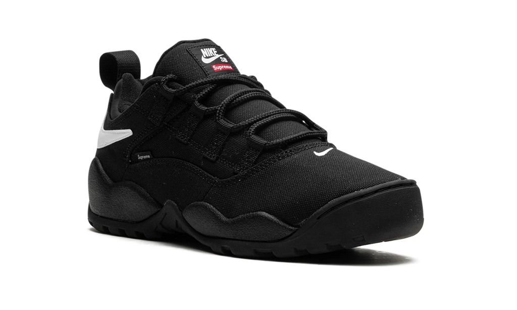 SB Darwin Low "Supreme - Black" FQ3000 001
