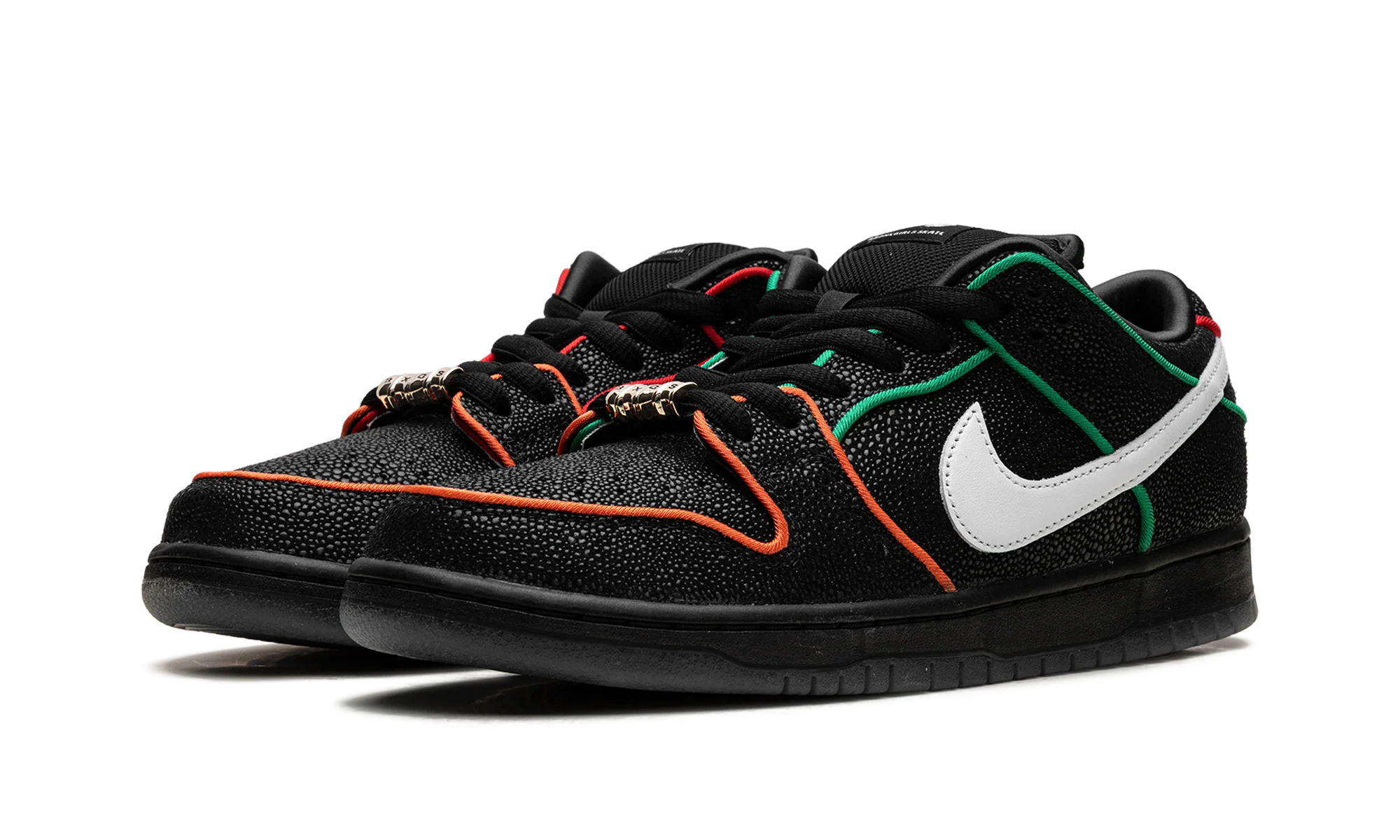 SB Dunk Low "Bronx Girls Skate" HV1664 001