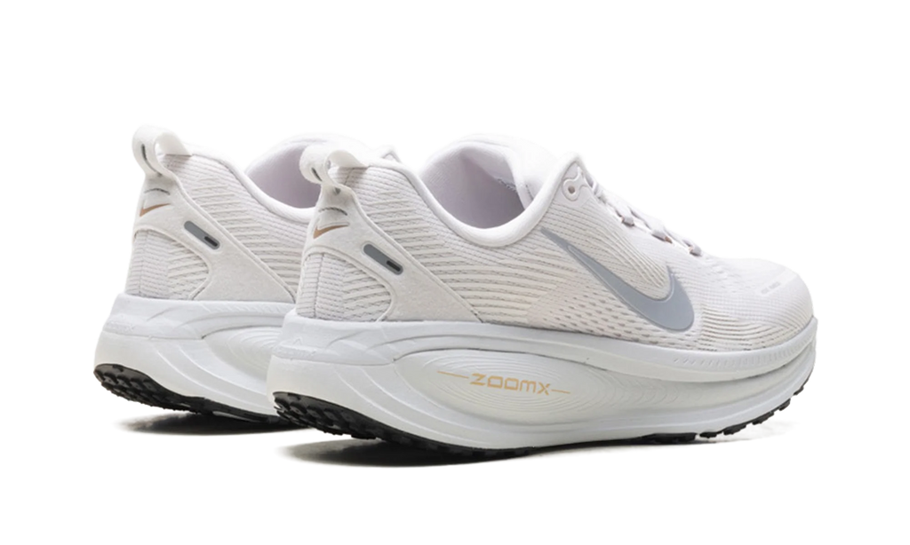 Vomero 18 WMNS "Vast Grey Summit White" HM6804 007
