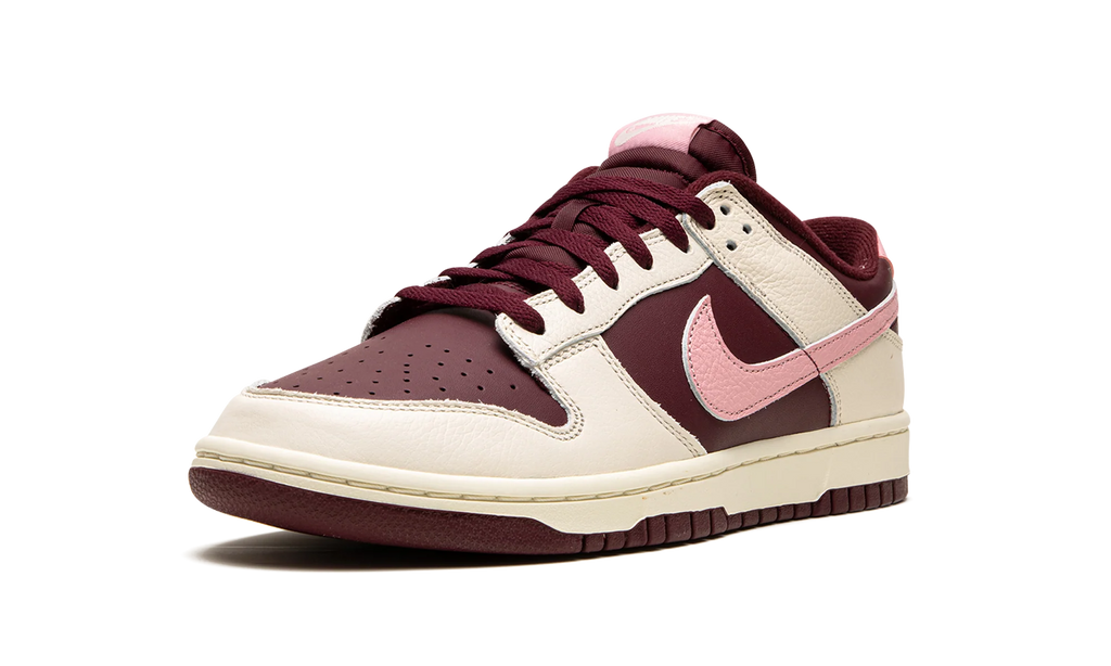 Dunk Low Retro PRM "Valentine's Day 2023" DR9705 100