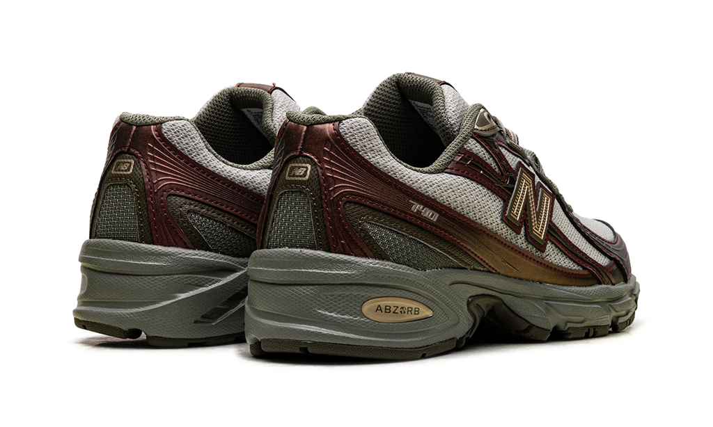 740 "Woodland Dark Olivine" U740AB2