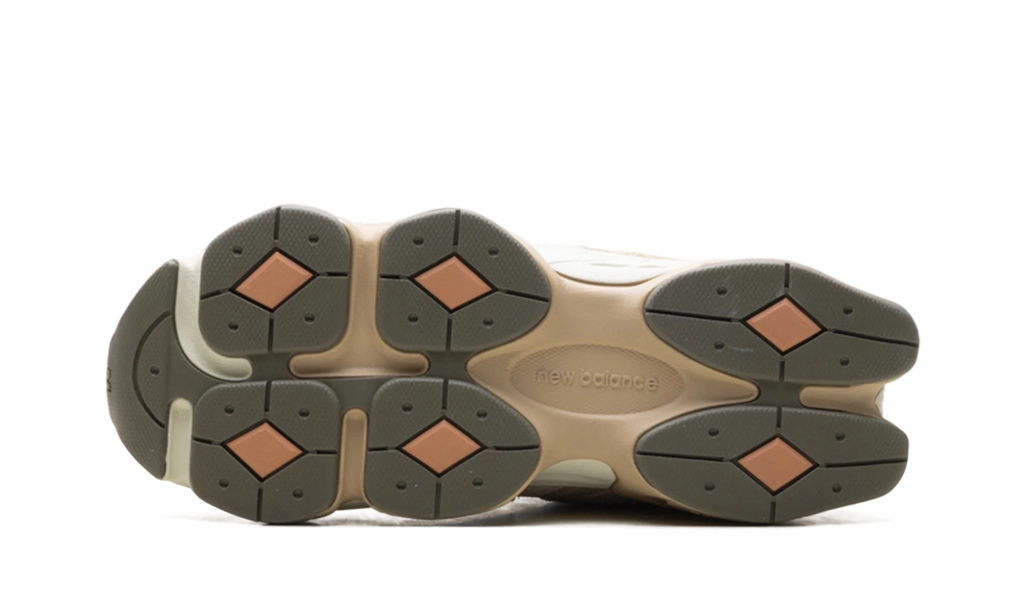9060 (Foot Locker Exclusive) GS "Flat Taupe / Light Sparrow" GC9060CW