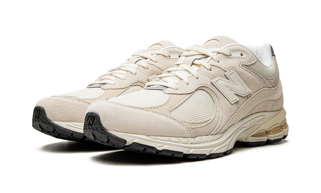 2002R "Calm Taupe" M2002RCC