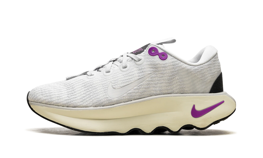 Motiva WMNS "Photon Dust Hyper Violet Coconut Milk" DV1238 009