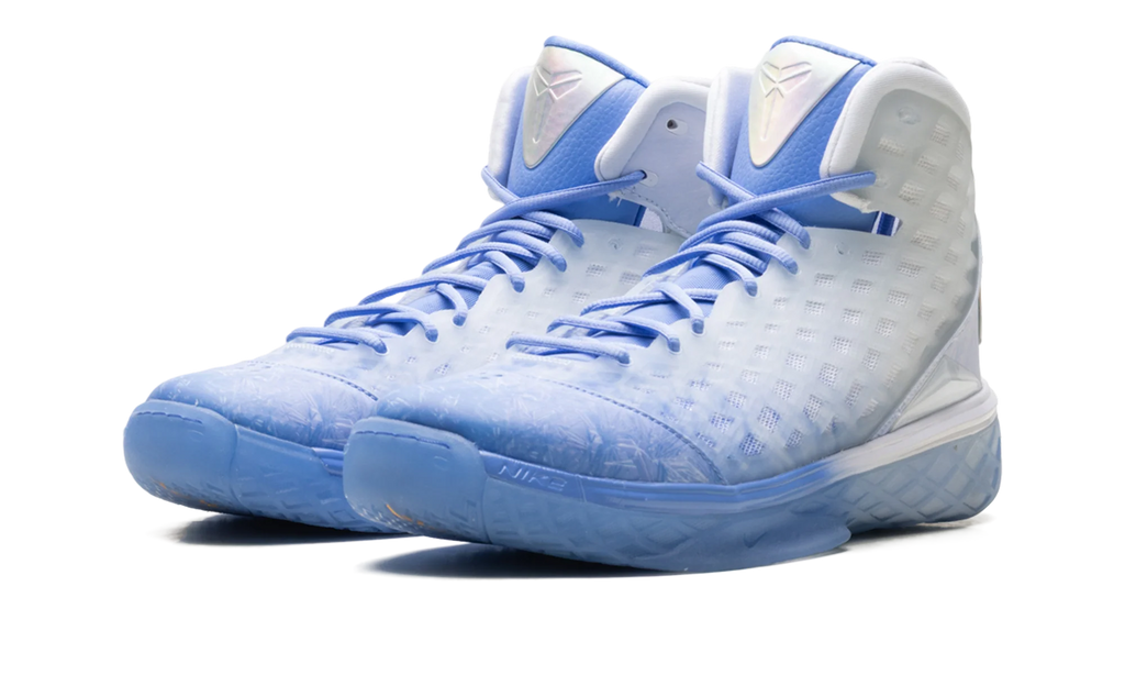 Kobe 3 Protro "Christmas" IQ5338 400