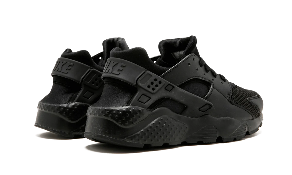 Huarache Run GS "Triple Black" 654275 016