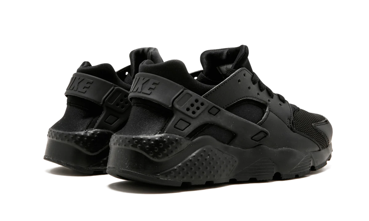 Huarache Run GS "Triple Black" 654275 016