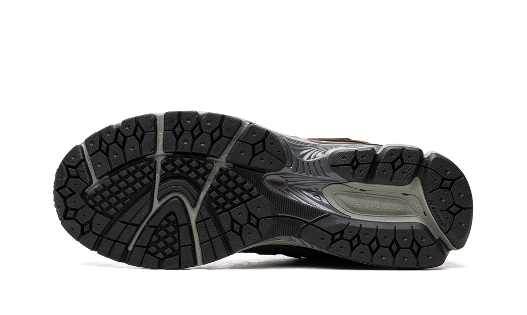 2002R "Protection Pack - Dark Moss" M2002RDN