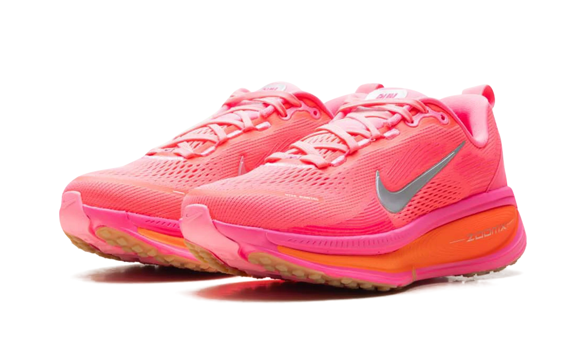 Vomero 18 WMNS "Digital Pink Hyper Orange" HM6804 602