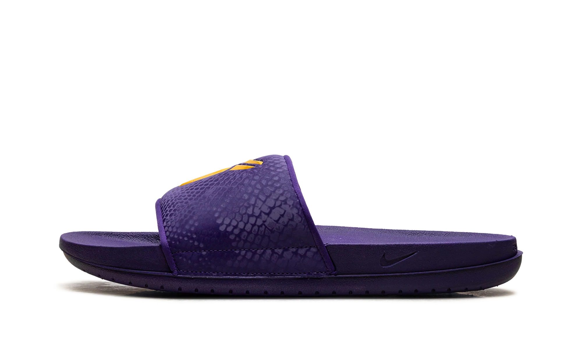 Kobe Offcourt Slide "Purple University Gold" IF2870 500