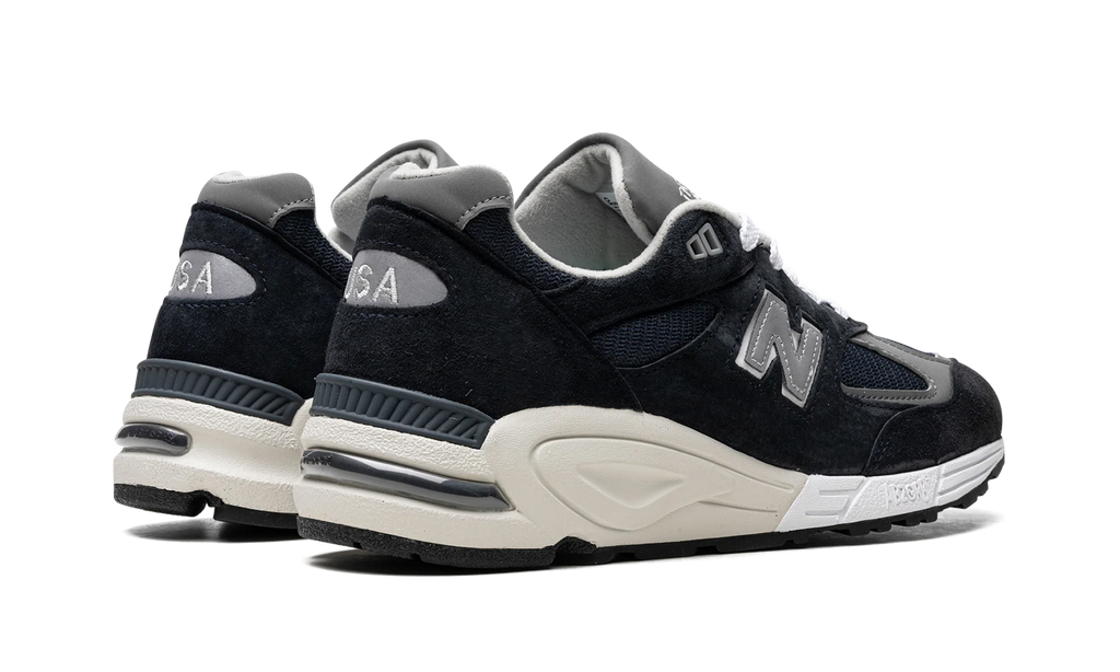 990V2 "Navy/White" M990NB2