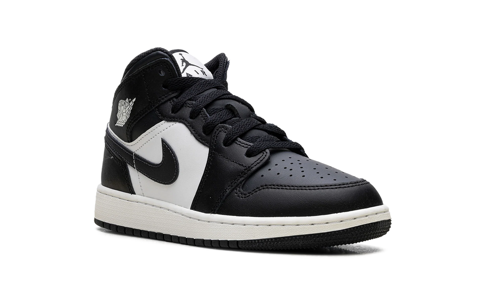 Jordan 1 Mid GS "Off Noir Toe" DQ8423 010