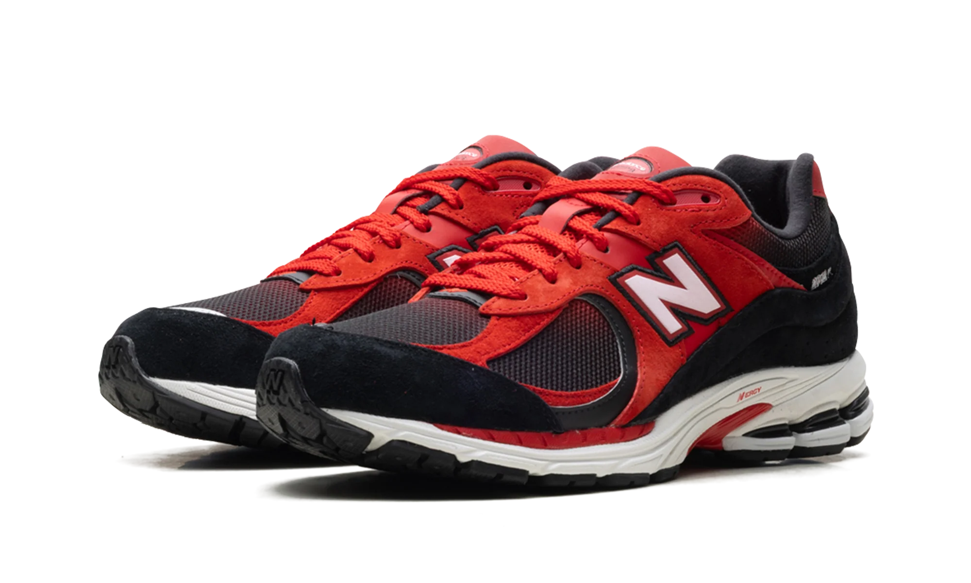 2002R "Black/True Red" U2002RZA