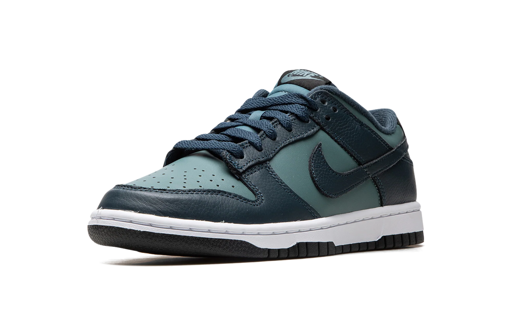 Dunk Low PRM "Armory Navy" DR9705 300
