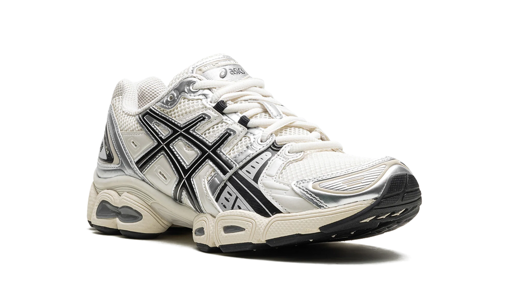 Gel Nimbus 9 "Cream / Black" 1201A424 105