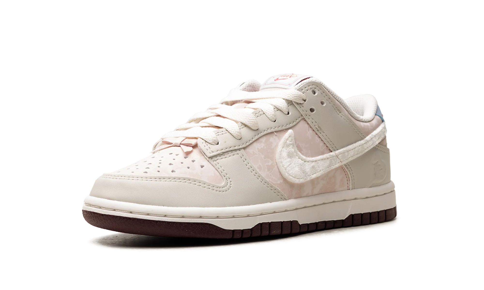 Nike Dunk Low WMNS "Valentine's Day" IQ1145 610