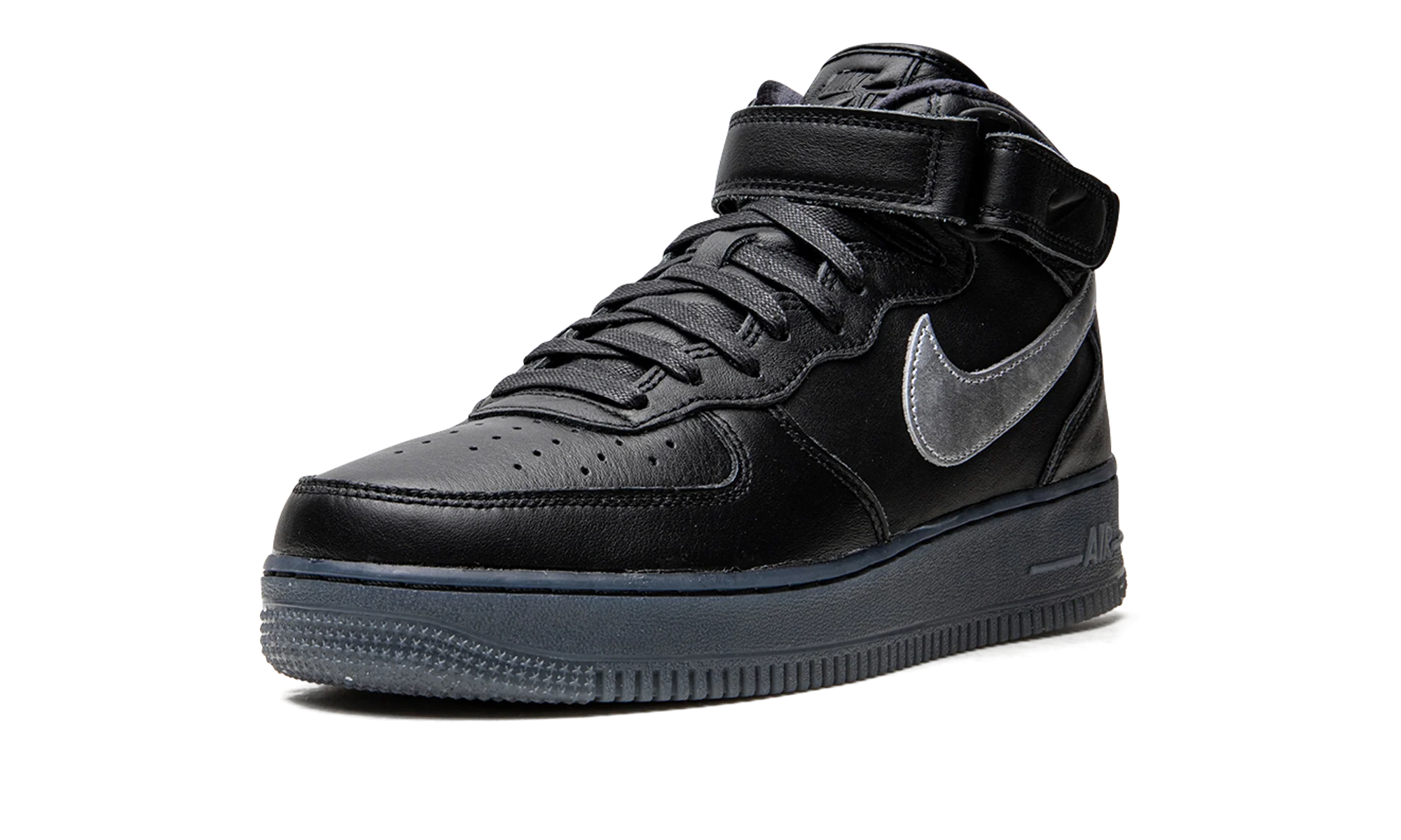 Air Force 1 Mid "Black / Metallic Silver" DX3061 001