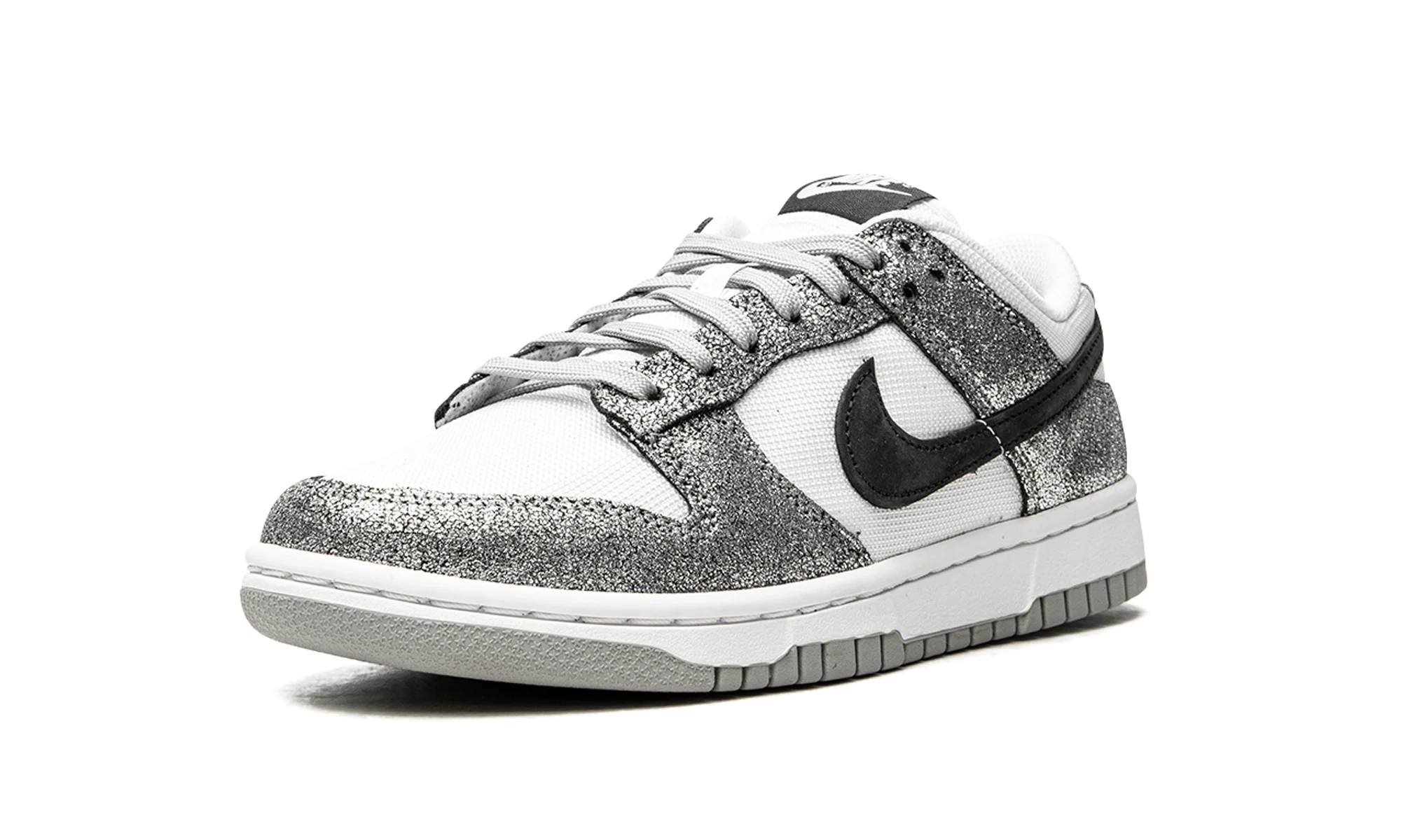 Dunk Low SE WMNS "Golden Gals" DO5882 001
