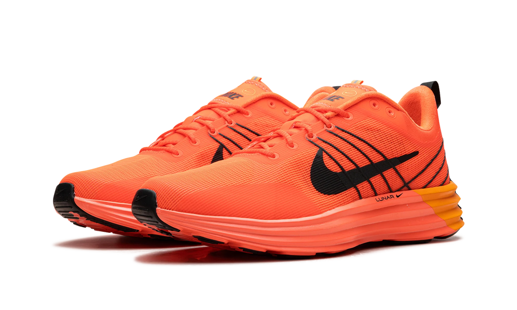 Lunar Roam "Hyper Crimson" HJ9145 809