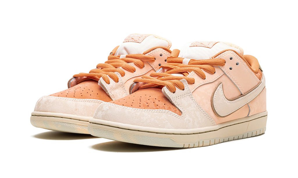 Nike SB Dunk Low Pro PRM "Guava Ice" FV5926 200