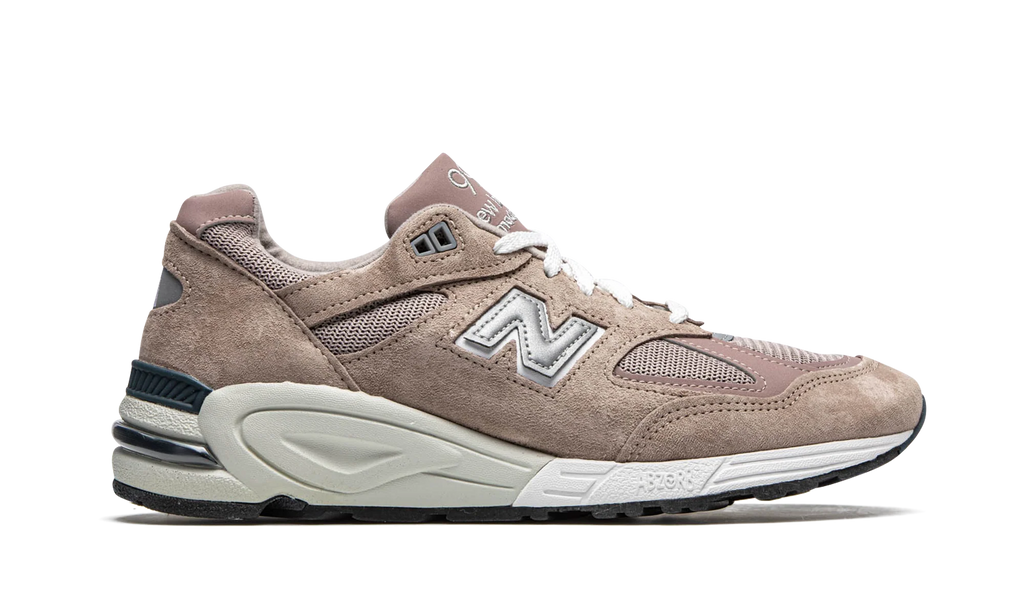 990v2 "Kith - Dusty Rose" M990K2