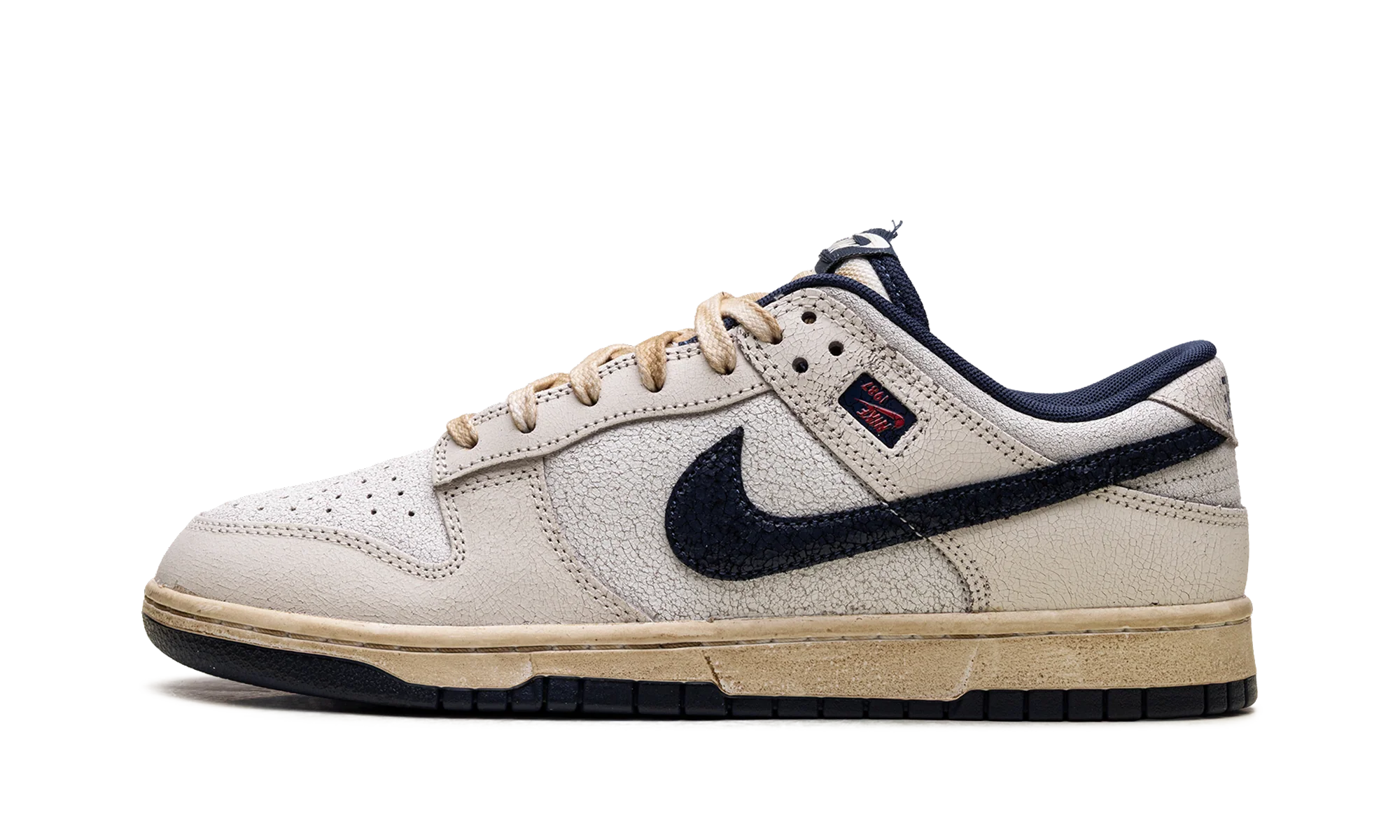 Dunk Low "Stranger Things Phantom" IH6766 001