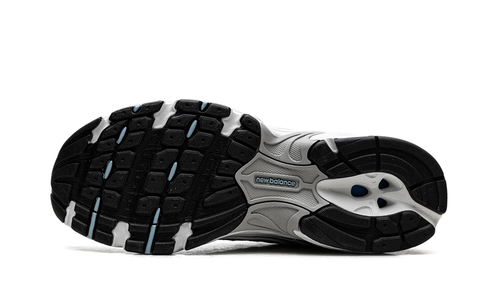 530 GS "White Chrome Blue" GR530GB