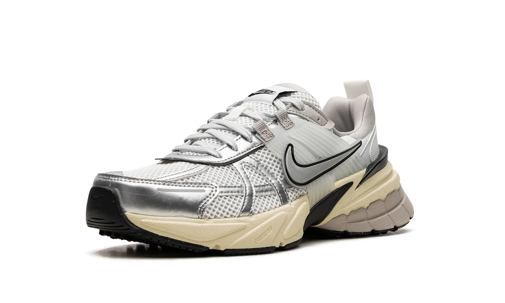 V2K RUN WMNS "Metallic Silver" FD0736 100
