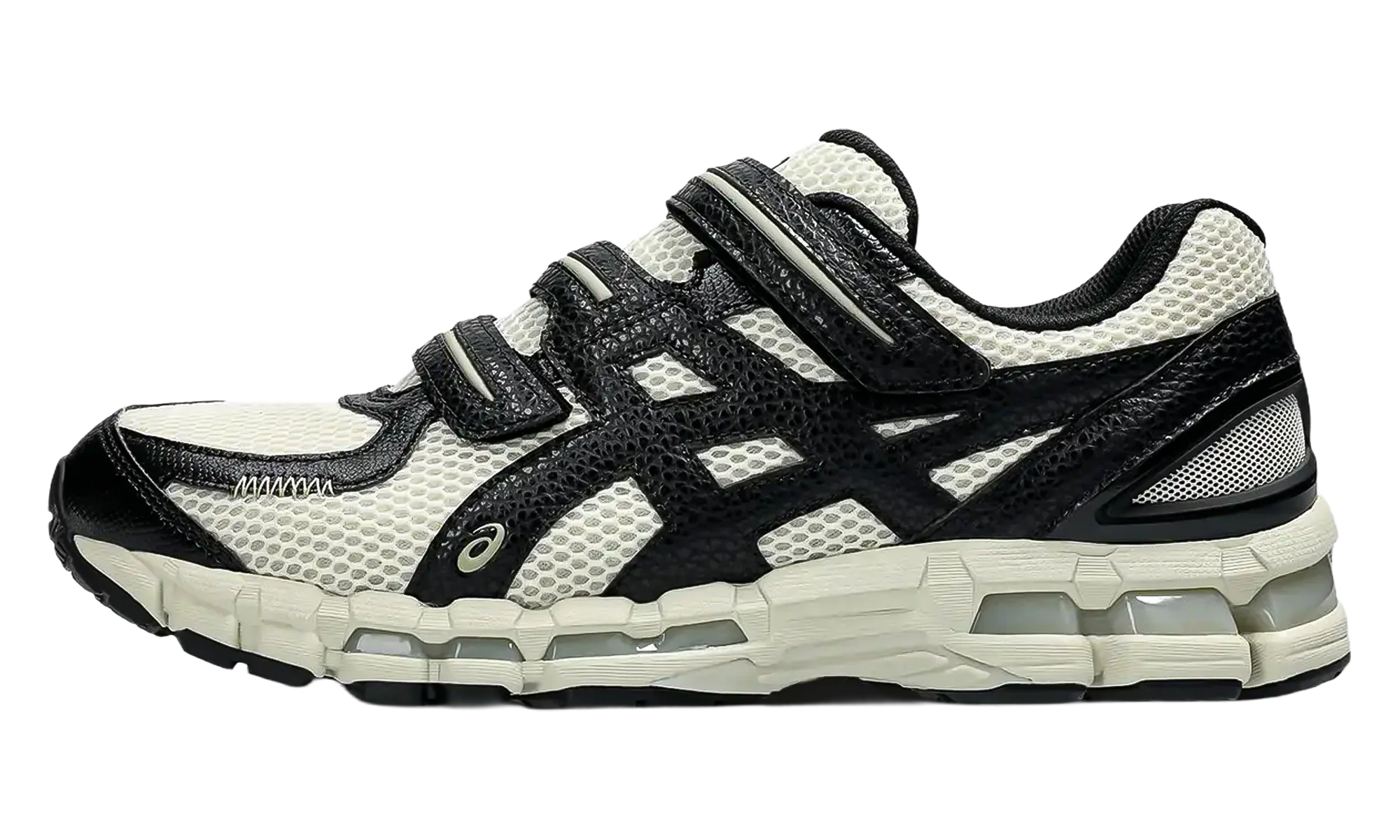 Gel-Kayano 20 "White Black" 1203A499 250