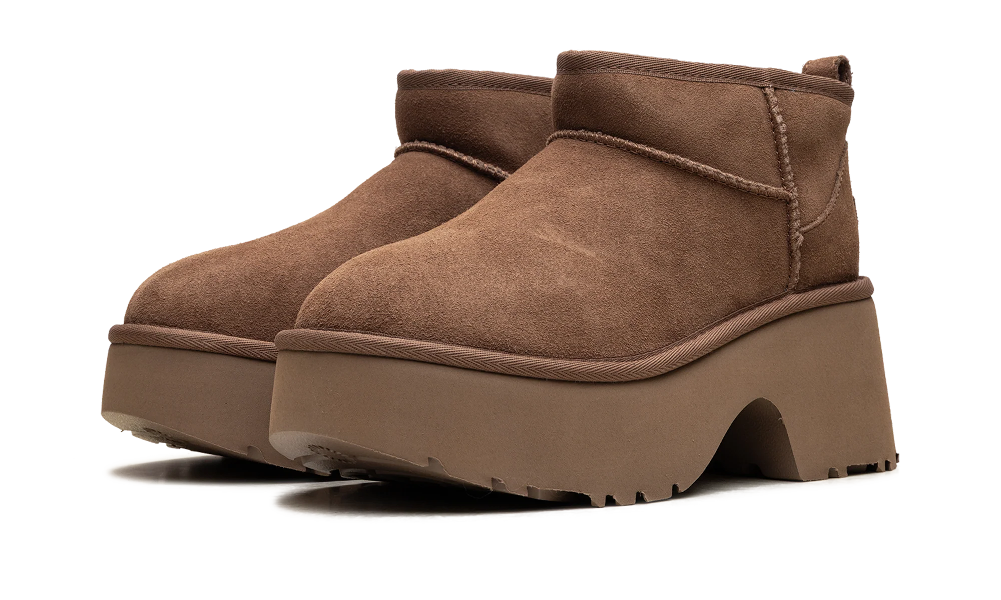 Classic Ultra Mini New Heights Boot WMNS "Chestnut" 1158311 CHE