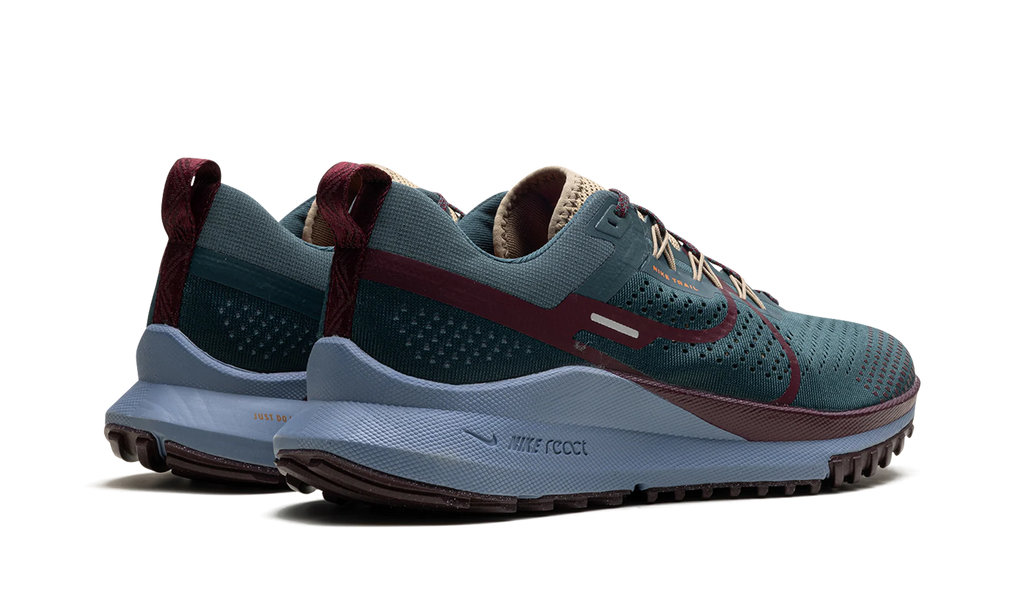 React Pegasus Trail 4 "Deep Jungle" DJ6158 300