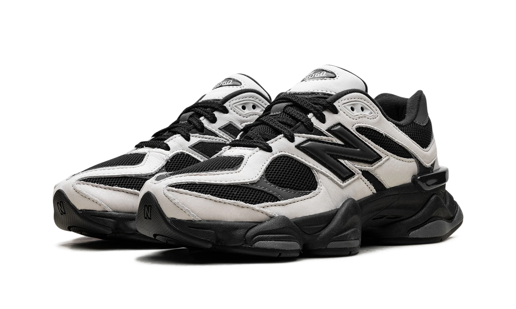 9060 "Off White Black" U9060ZBS