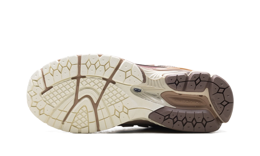 1906R "Earth Shadow / Flat Taupe" U1906REN