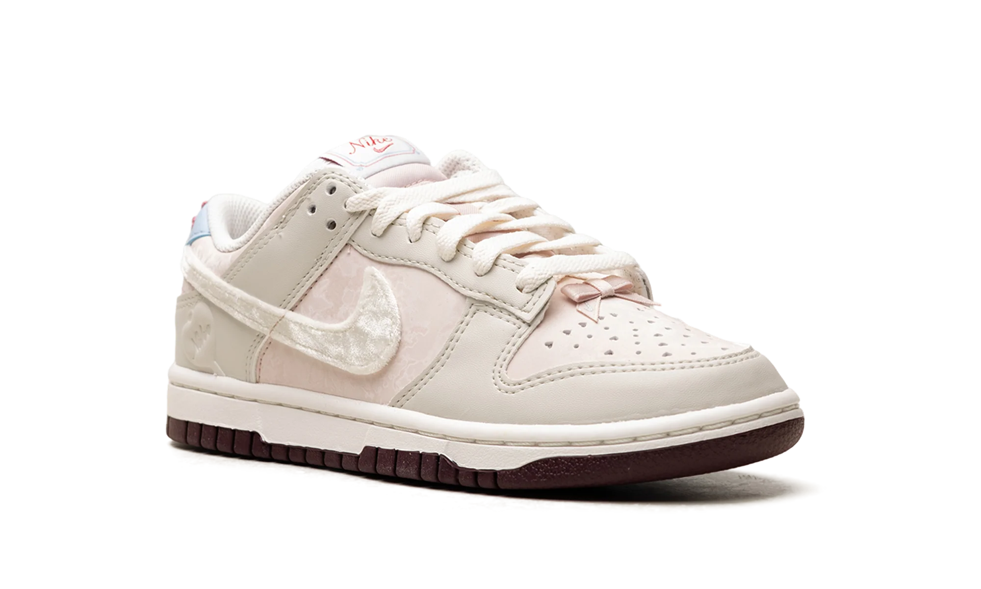 Nike Dunk Low WMNS "Valentine's Day" IQ1145 610