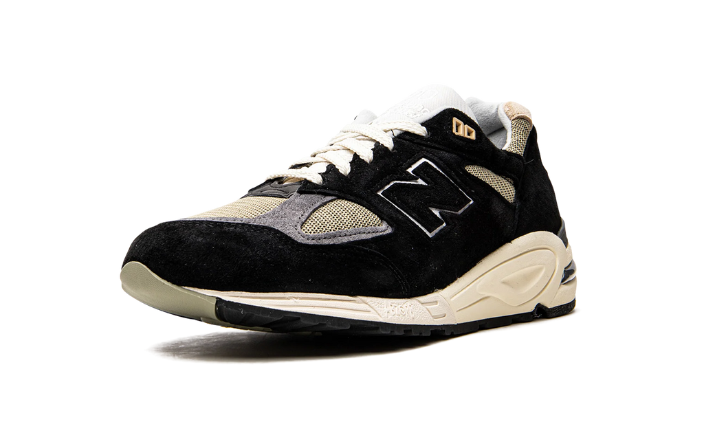 990 v2 "Teddy Santis - Black" M990TE2