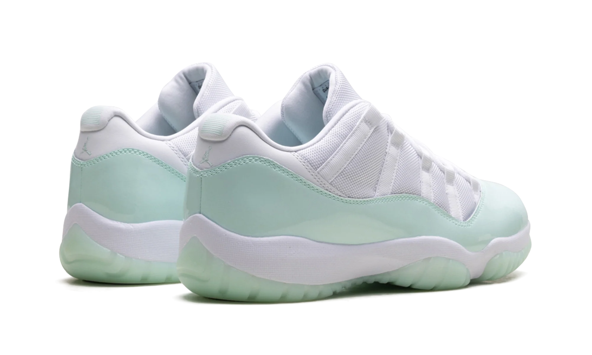 Air Jordan 11 Low WMNS "Igloo" AH7860 103
