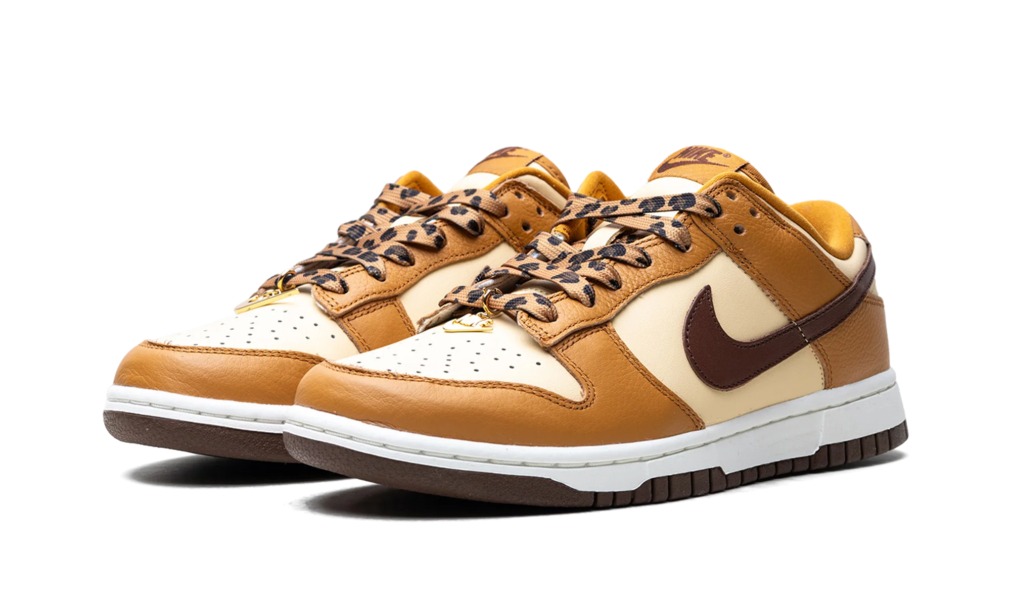 Dunk Low SE WMNS "Cherry Charms - Desert Ochre" HQ7487 700