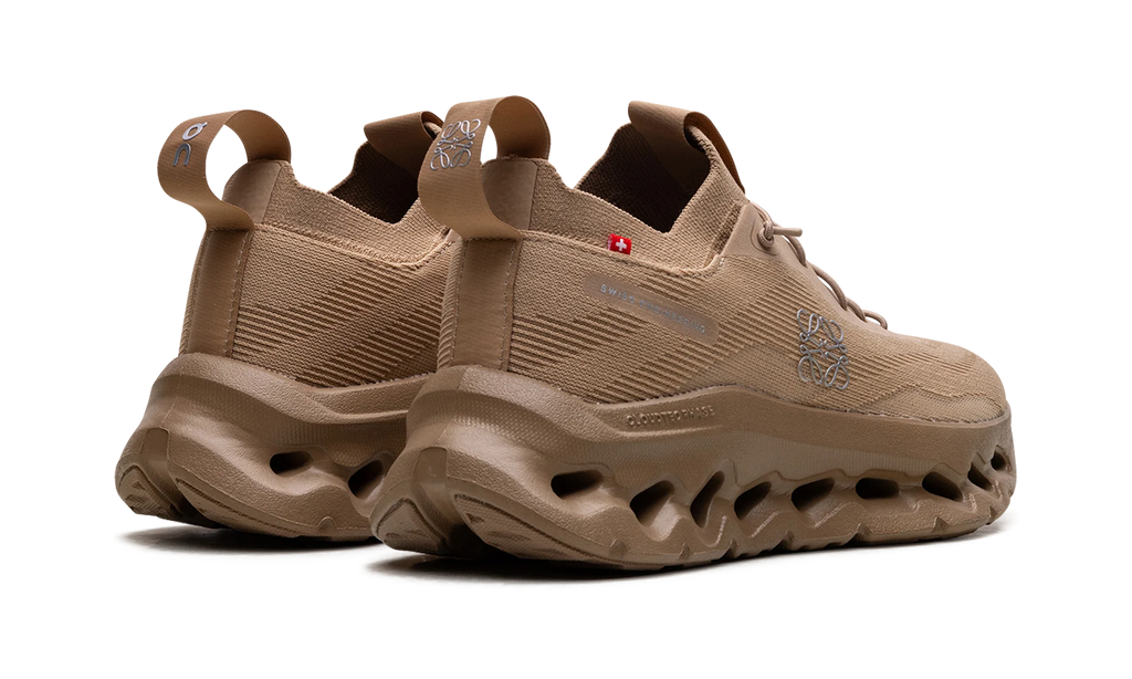 Cloudtilt WMNS "LOEWE Dark Sand" 3WD30313505