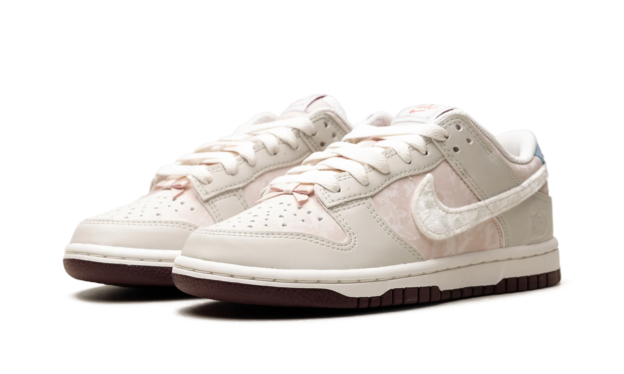Nike Dunk Low WMNS "Valentine's Day" IQ1145 610