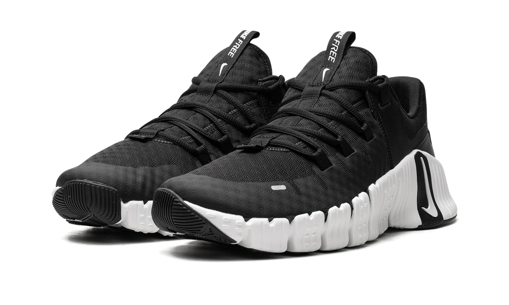Free Metcon 5 "Black / White" DV3949 001