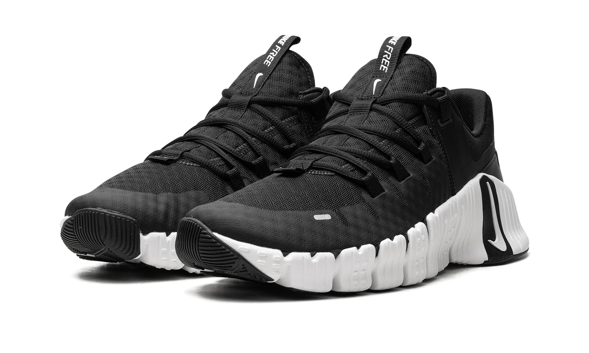 Free Metcon 5 "Black / White" DV3949 001