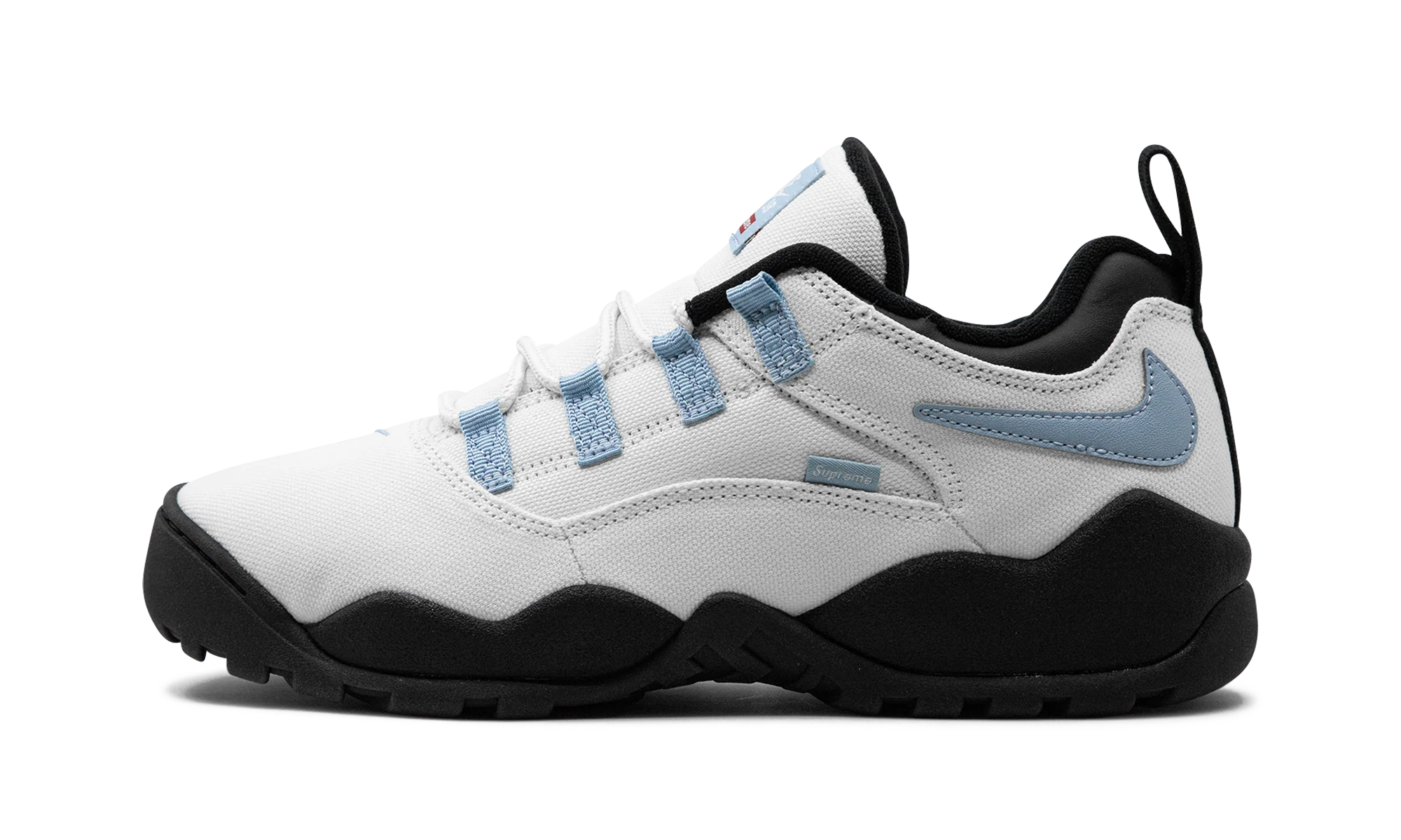 SB Darwin Low "Supreme - Sail" FQ3000 100