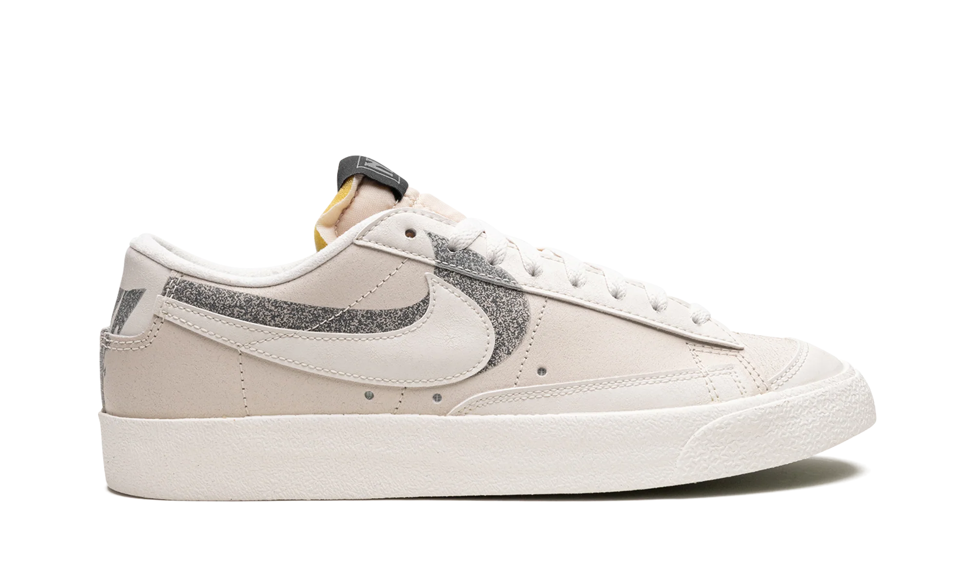 Blazer Low "Shadow Halloween" DQ7671 001