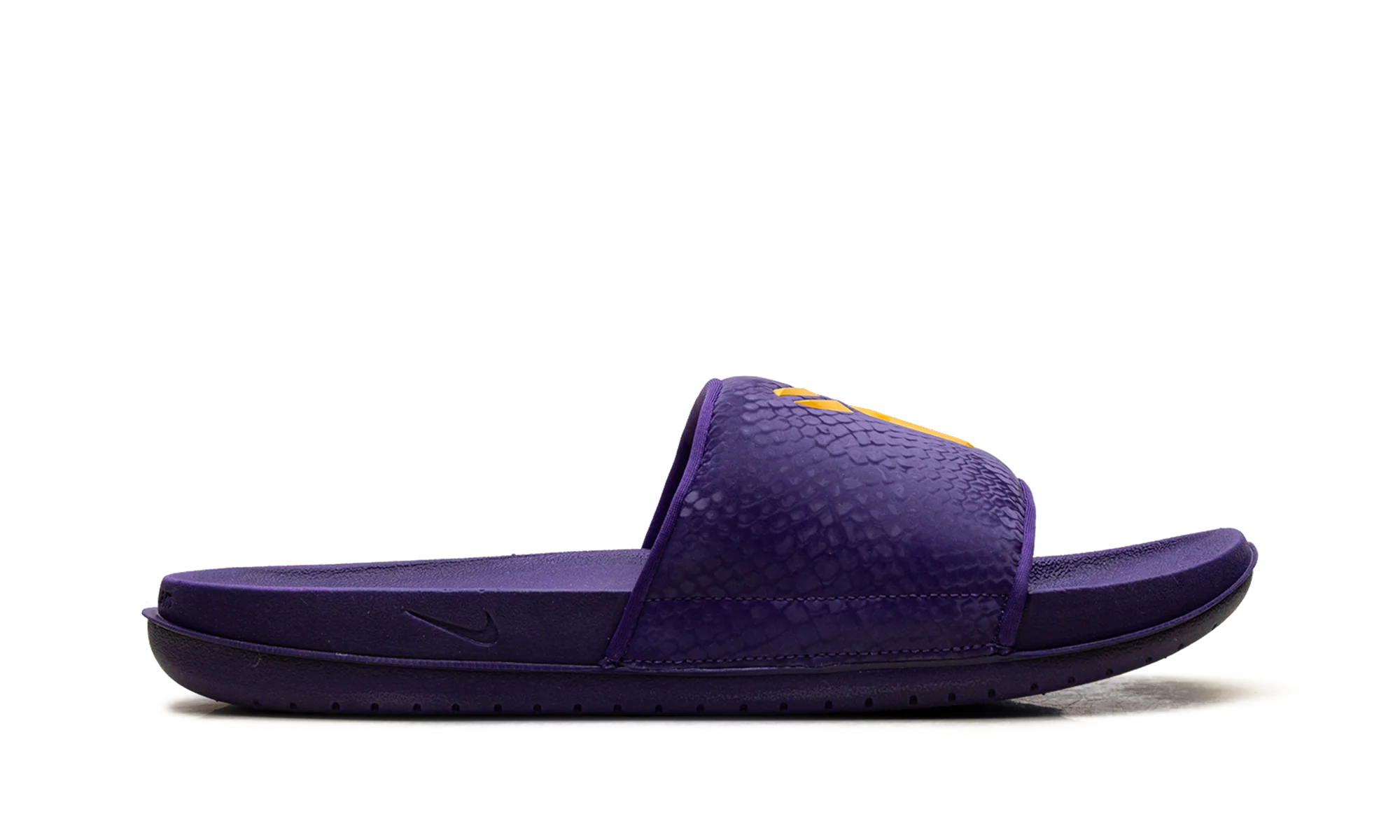 Kobe Offcourt Slide "Purple University Gold" IF2870 500