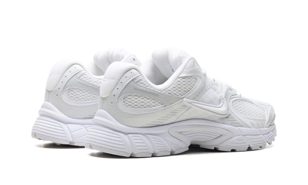 V5 RNR WMNS "White Black Metallic Silver" HQ7901 101
