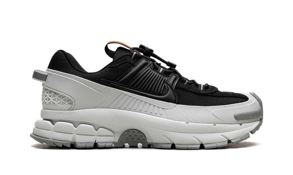 Zoom Vomero 5 Roam "Black Light Silver" FV2295 001