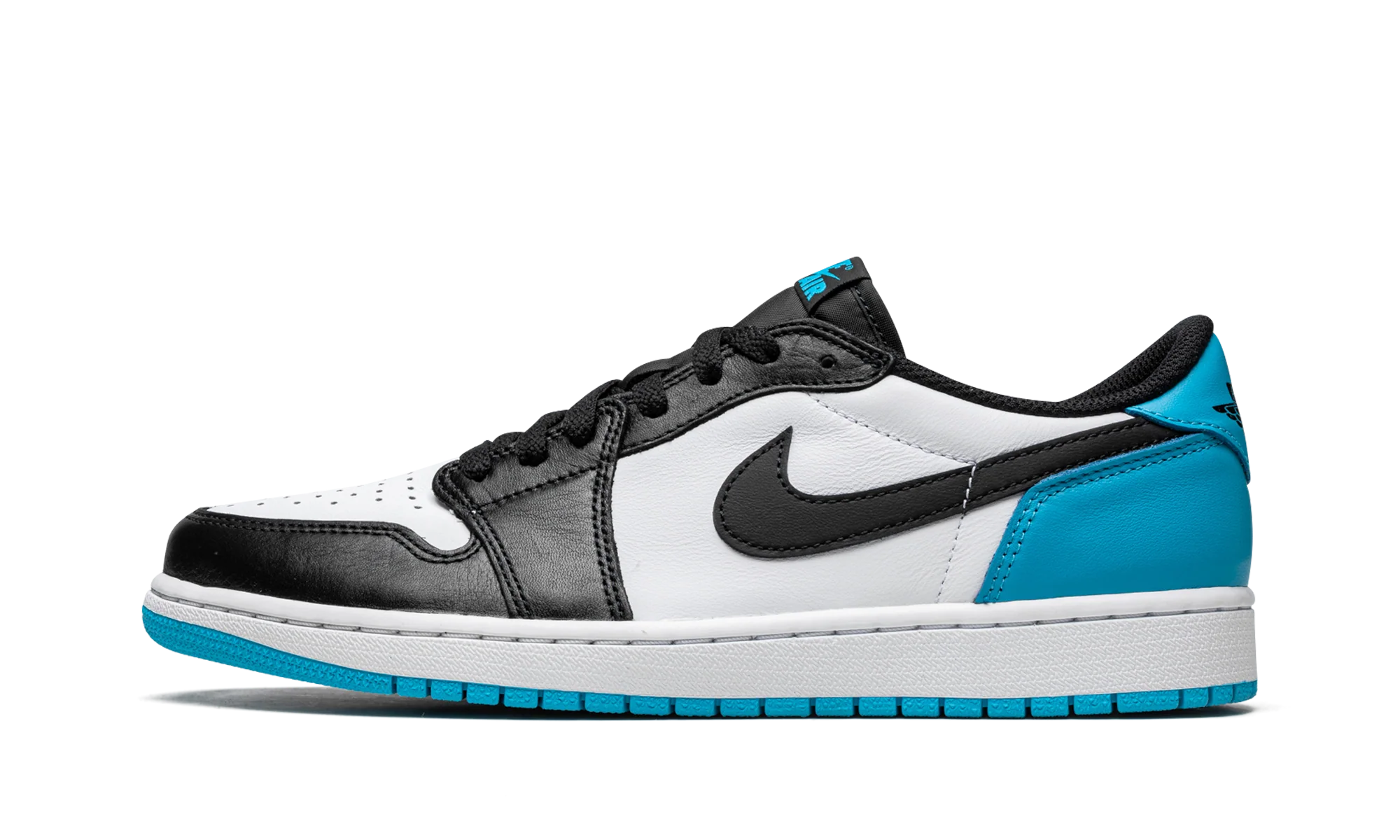 Air Jordan 1 Low OG "UNC" CZ0790 104